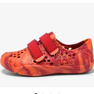 NWT Plae Mimo Boy Girl Orange Size 10 Water Shoe